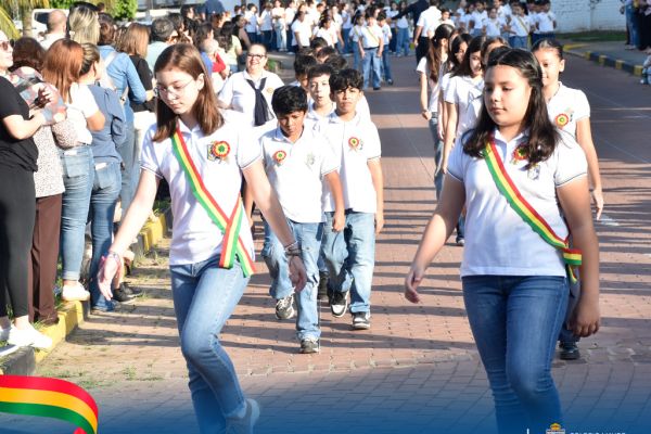 17desfile2-patrio-20268F6AE1F3-8A42-4DDC-0AAB-196AD1A3F71D.jpg