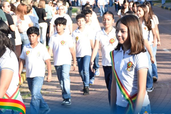18desfile2-patrio-20268D6532F0-E000-951C-E3CC-1DDDCB21EC59.jpg