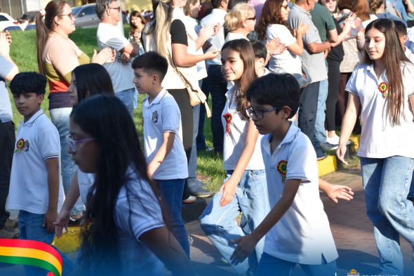 19desfile2-patrio-2026F7A3C8E7-1601-0EBE-6620-D5E2937B69F1.jpg