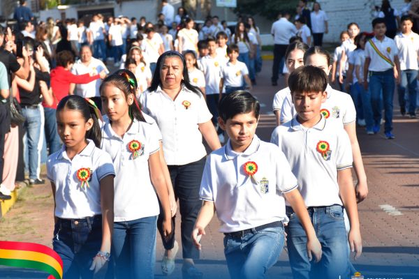 21desfile2-patrio-2026B867F320-4CFE-340F-AA3B-D833B9ECF44F.jpg