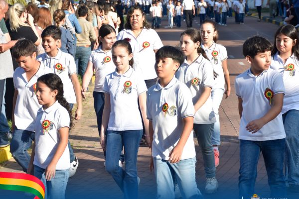 25desfile2-patrio-2026670834B1-7448-2C26-D0C7-BE28B81F1027.jpg