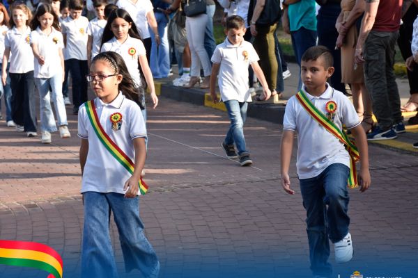 34desfile2-patrio-20263EDA1037-EF09-EAB3-4FC7-FCA11CD9CDD3.jpg
