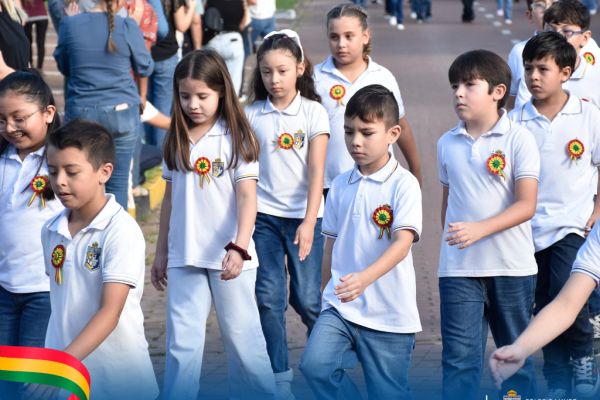 35desfile2-patrio-2026908D8F30-1844-A8D6-8874-4A11D273E6ED.jpg
