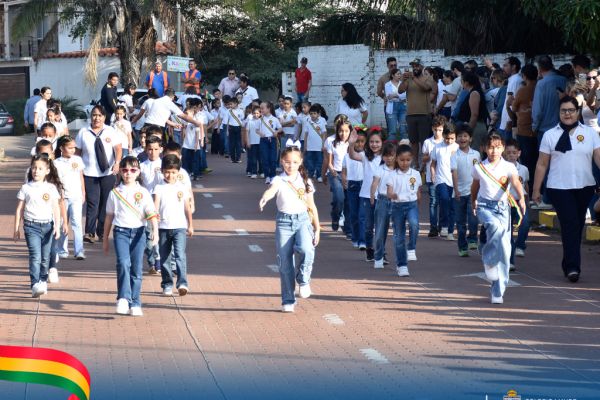 36desfile2-patrio-20268A393CB1-04FD-E26E-5906-A8BD8BB92DDD.jpg