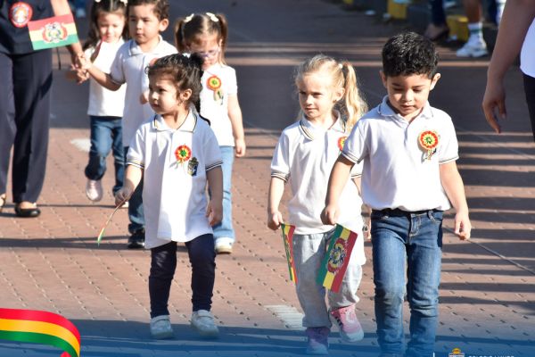 43desfile2-patrio-2026547B3D4A-F9EF-4085-0A9E-05C0566D8192.jpg